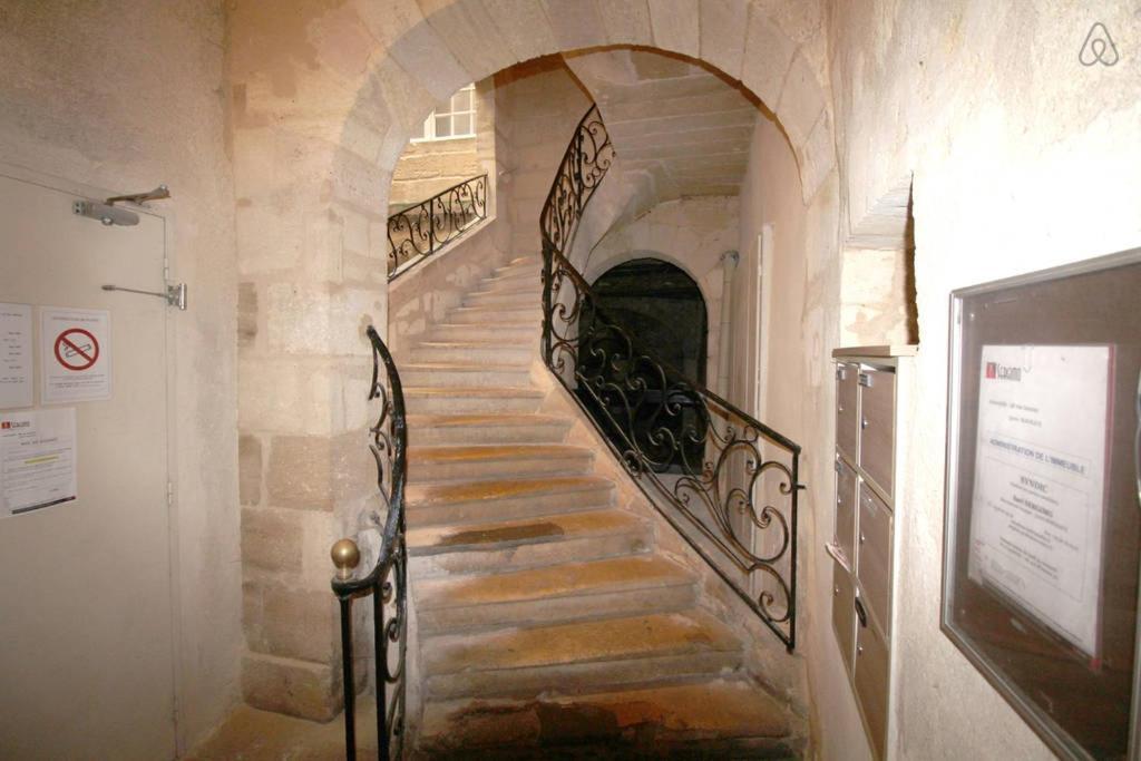 Appartement 2 Chambres En Hyper Centre Avec Balcon ボルドー エクステリア 写真